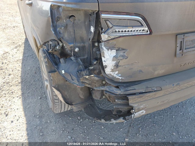 Volkswagen TAOS SE 2024 3VVSX7B22RM005109 Image 12