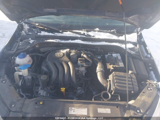 3VW2K7AJ8EM396425 Volkswagen Jetta 2.0l Trendline+