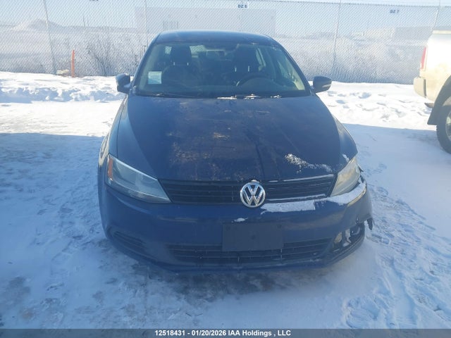 3VW2K7AJ8EM396425 Volkswagen Jetta 2.0l Trendline+