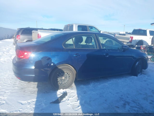3VW2K7AJ8EM396425 Volkswagen Jetta 2.0l Trendline+