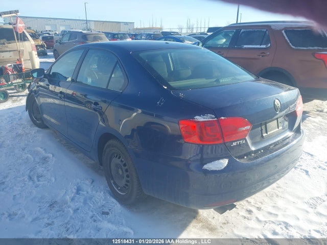 3VW2K7AJ8EM396425 Volkswagen Jetta 2.0l Trendline+