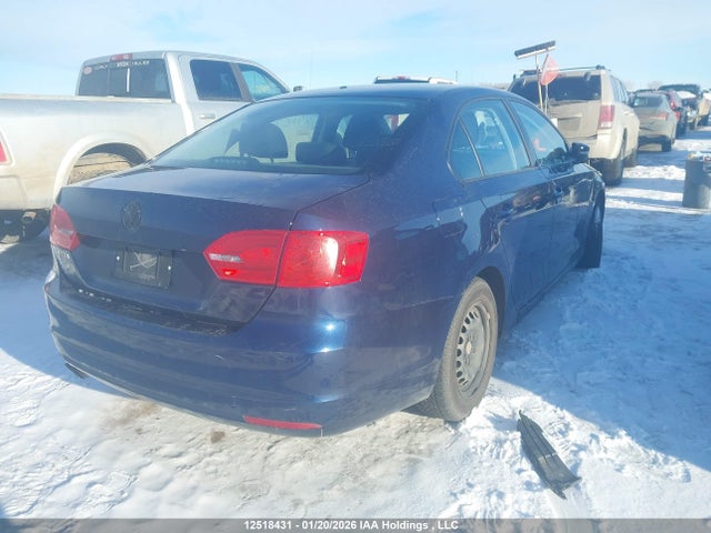 3VW2K7AJ8EM396425 Volkswagen Jetta 2.0l Trendline+