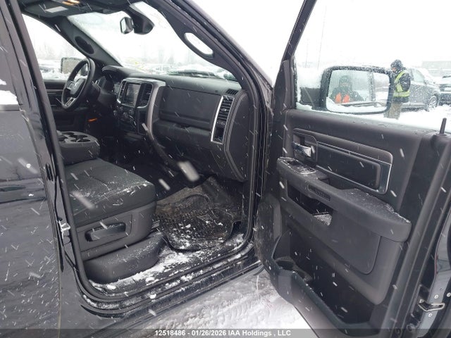 12518486 :رقم المزاد ، 1C6RR7LT8NS159427 vin ، 2022 Ram 1500 Classic Slt مزاد بيع