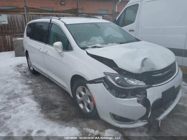 2C4RC1L78JR278195 Chrysler Pacifica