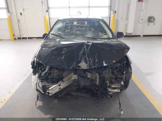5YFBPMBE7NP364837 Toyota COROLLA LE