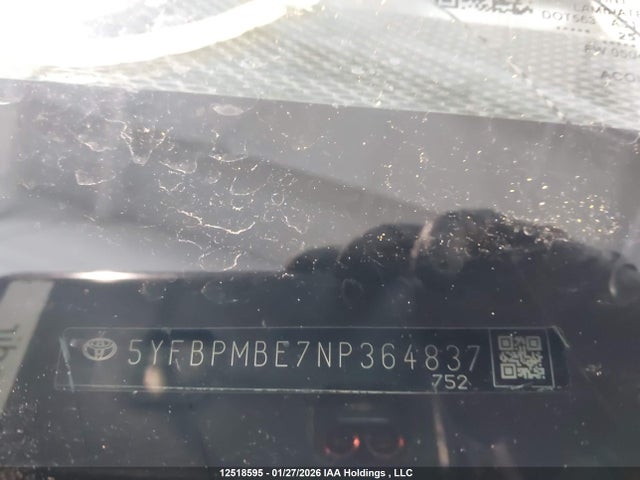 5YFBPMBE7NP364837 Toyota COROLLA LE
