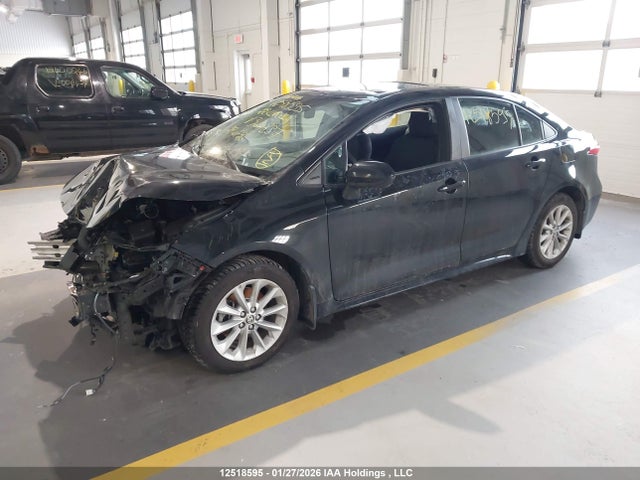 5YFBPMBE7NP364837 Toyota COROLLA LE