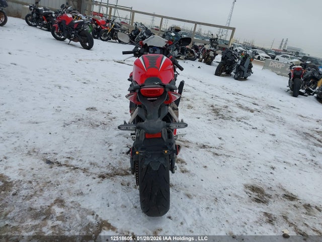 MLHRH0160L5100235 Honda CBR650 RA