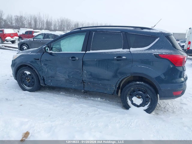 1FMCU9HD1KUB68413 Ford ESCAPE SEL