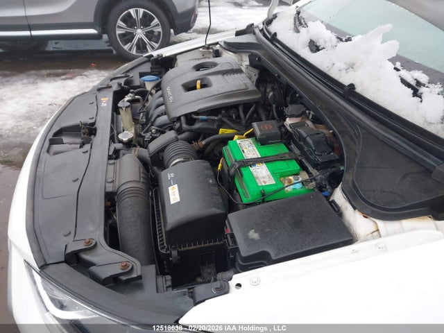 KMHD84LF7HU122467 Hyundai ELANTRA GL