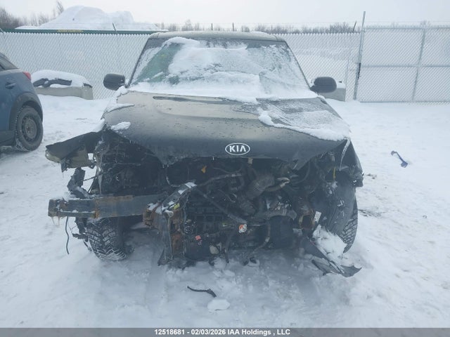 KNDJP3A5XJ7511865 KIA Soul