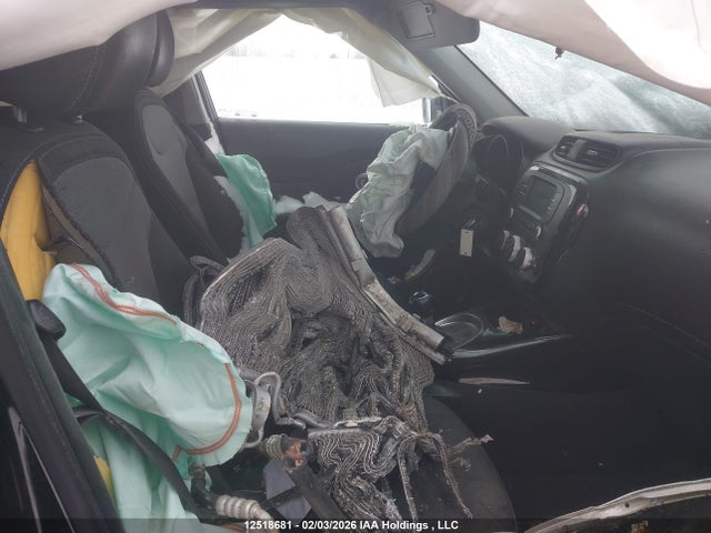 KNDJP3A5XJ7511865 KIA Soul