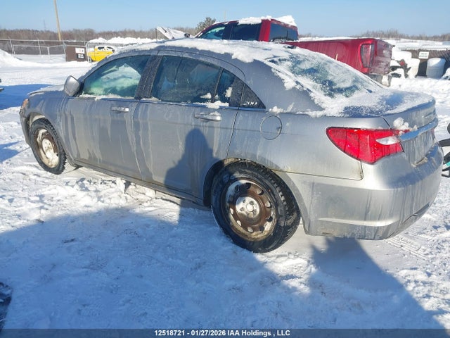 Chrysler 200 LX 2014 1C3CCBAB6EN229541 Image 3