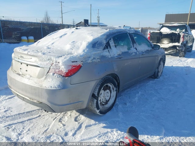 Chrysler 200 LX 2014 1C3CCBAB6EN229541 Image 4