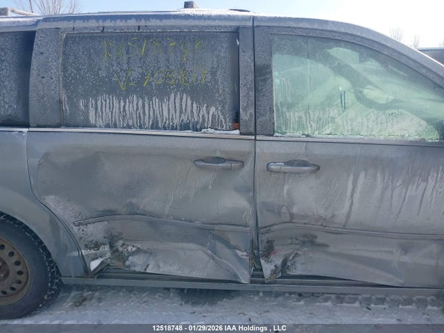 2C4RDGBG5FR703817 Dodge Grand Caravan Se