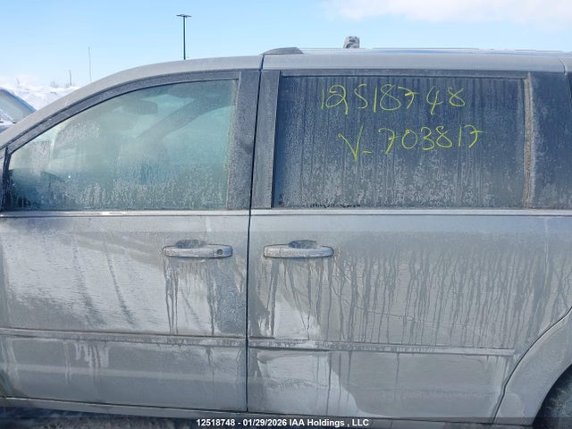 2C4RDGBG5FR703817 Dodge Grand Caravan Se