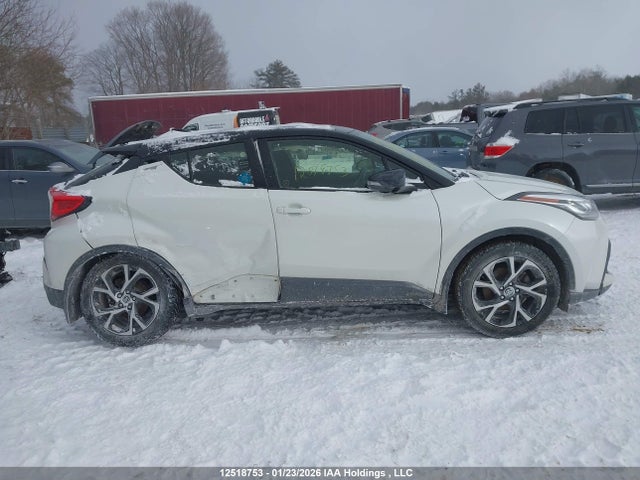 JTNKHMBX2M1097944 Toyota C-HR