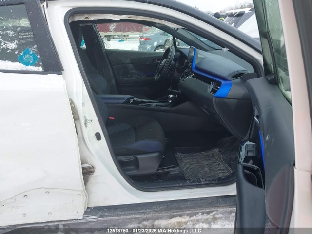 JTNKHMBX2M1097944 Toyota C-HR