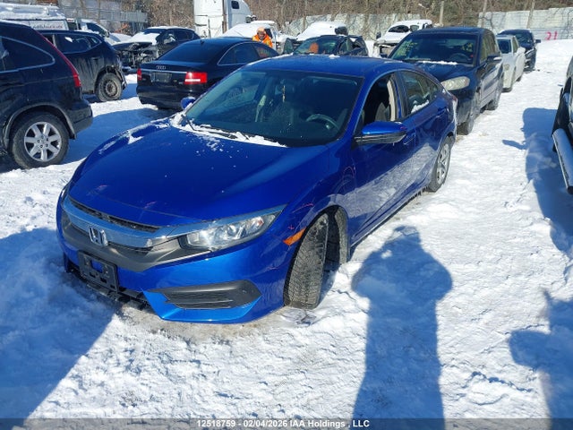 Продаж на аукціоні авто 2018 Honda Civic Lx, vin: 2HGFC2F52JH012827, номер лоту: 12518759