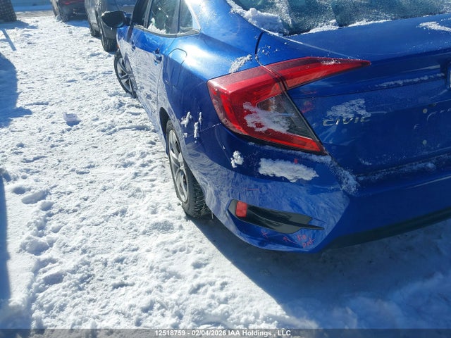 Продаж на аукціоні авто 2018 Honda Civic Lx, vin: 2HGFC2F52JH012827, номер лоту: 12518759