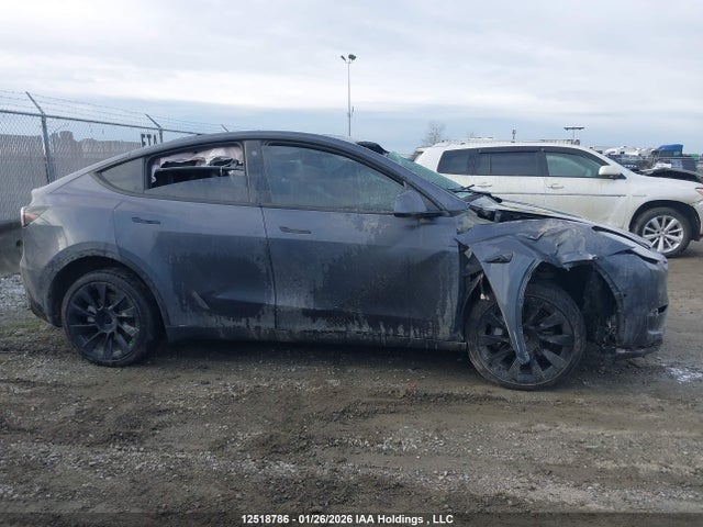 Tesla Model Y Long Range 2022 7SAYGDEE4NF534592 Image 14