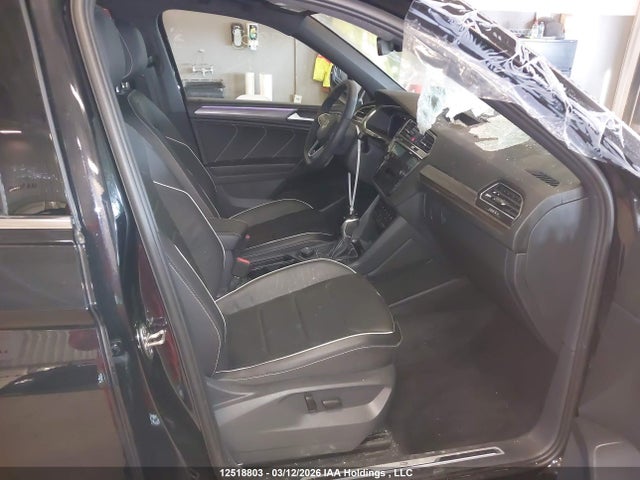 3VV4B7AX3NM011290 Volkswagen Tiguan Sel R-line