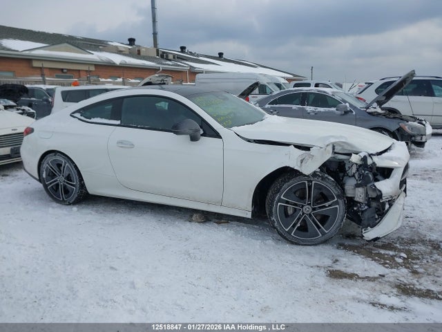 W1KMJ4HB5RF016934 Mercedes-Benz Cle 300 4matic