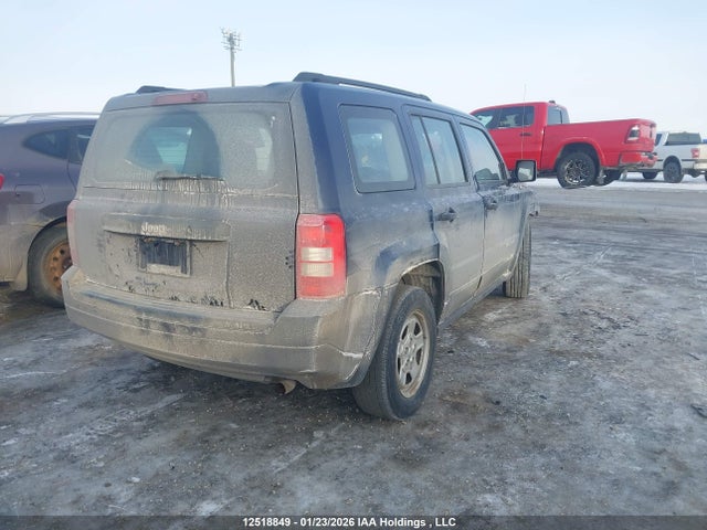 1C4NJPAB7FD293196 Jeep Patriot Sport/north