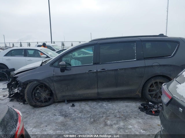 2C4RC3BG8PR580589 Chrysler Pacifica Touring L