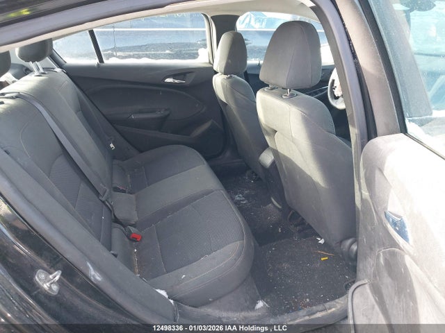 1G1BC5SMXH7104133 Chevrolet Cruze Ls Auto