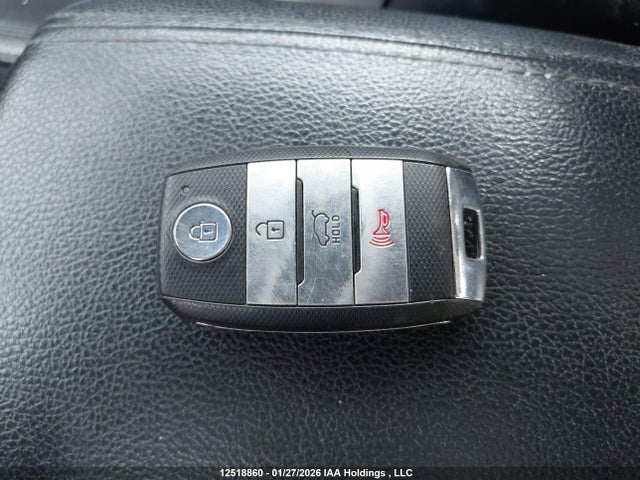 Продаж на аукціоні авто 2014 Kia Rondo, vin: KNAHU8A39E7006874, номер лоту: 12518860