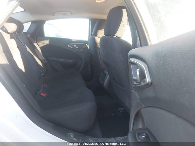1C3CCCFB4FN550199 Chrysler 200