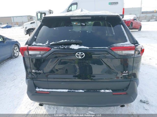 2T3B1RFV0RC457379 Toyota RAV4 LE