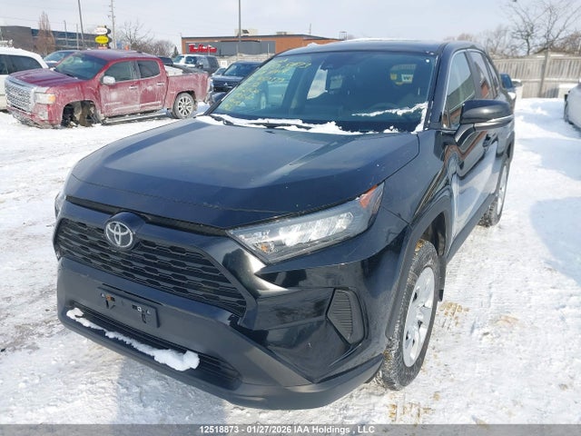 2T3B1RFV0RC457379 Toyota RAV4 LE