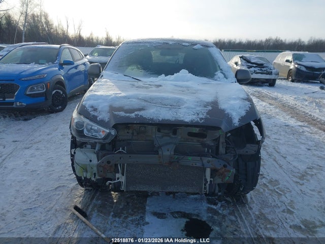 JA4AJ3AU5JU600411 Mitsubishi RVR SE