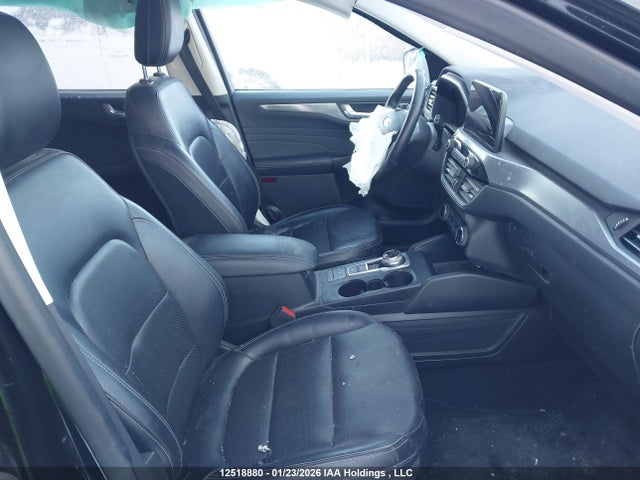 1FMCU9J93NUA55993 Ford Escape Titanium