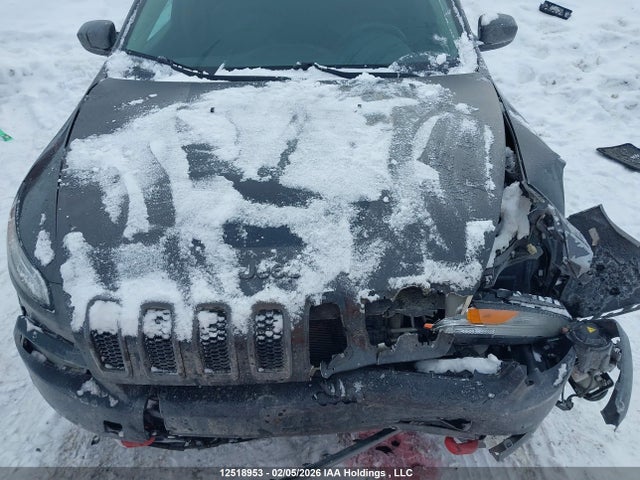 Продаж на аукціоні авто 2017 Jeep Cherokee Trailhawk, vin: 1C4PJMBS3HW627768, номер лоту: 12518953