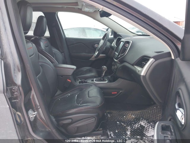 Продаж на аукціоні авто 2017 Jeep Cherokee Trailhawk, vin: 1C4PJMBS3HW627768, номер лоту: 12518953
