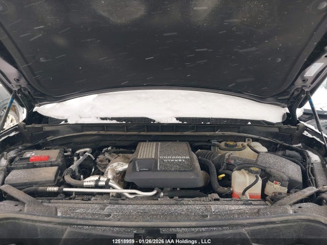 1GNSKFKT6NR240726 Chevrolet Suburban Premier