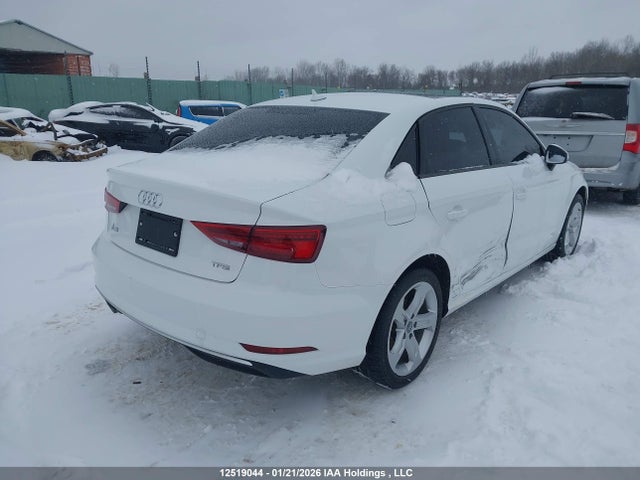WAUAUGFF1H1066976 Audi A3 PREMIUM