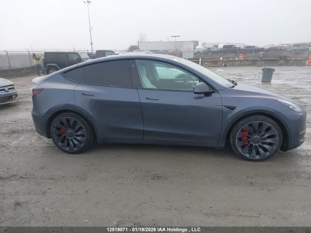 7SAYGDEF2PF588257 Tesla Model Y