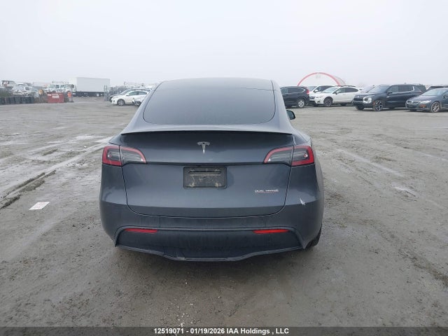 7SAYGDEF2PF588257 Tesla Model Y