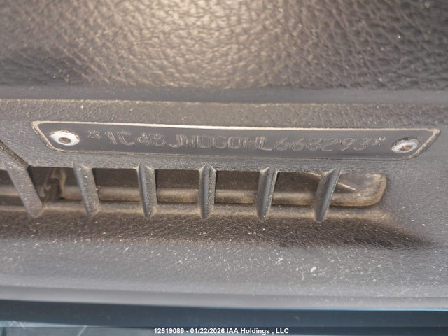 1C4BJWDG0HL668293 Jeep Wrangler Unlimited Sport
