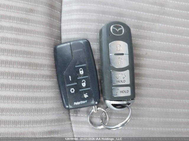JM1BM1V73E1118022 Mazda 3 TOURING