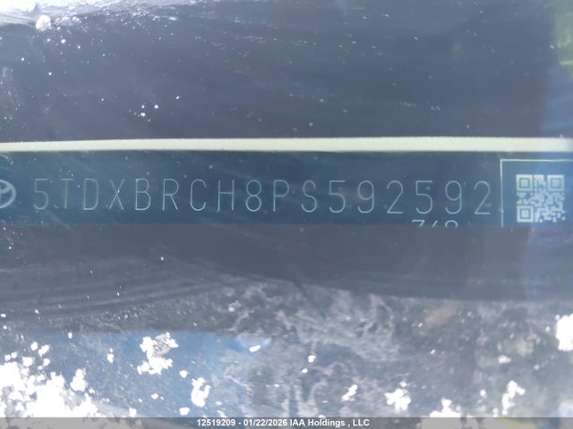 12519209 :رقم المزاد ، 5TDXBRCH8PS592592 vin ، 2023 Toyota Highlander Hybrid Limited مزاد بيع