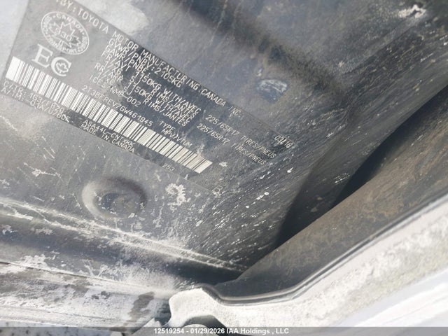 2T3BFREV7GW461945 Toyota RAV4 LE