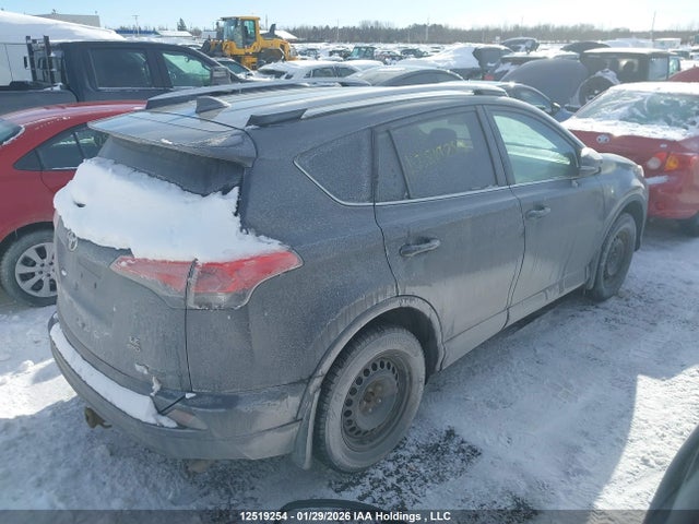 2T3BFREV7GW461945 Toyota RAV4 LE