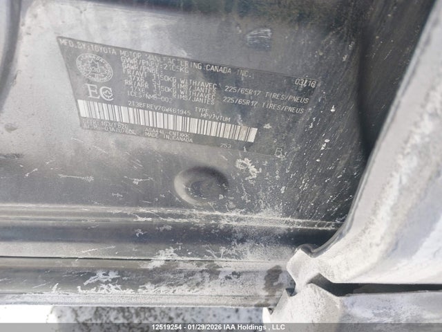 2T3BFREV7GW461945 Toyota RAV4 LE