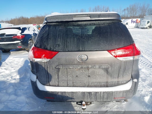 12519265 :رقم المزاد ، 5TDKK3DC2DS308072 vin ، 2013 Toyota Sienna Le 8 Passenger مزاد بيع