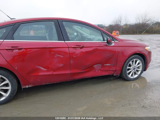 3FA6P0UU8HR106314 Ford Fusion Hybrid S